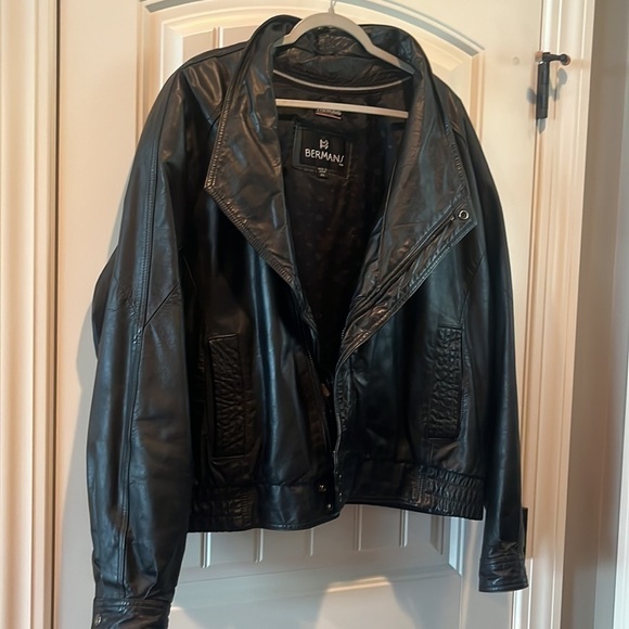 VINTAGE black leather lined Moto biker bomber jacket size XL Bermans - Picture 2 of 16